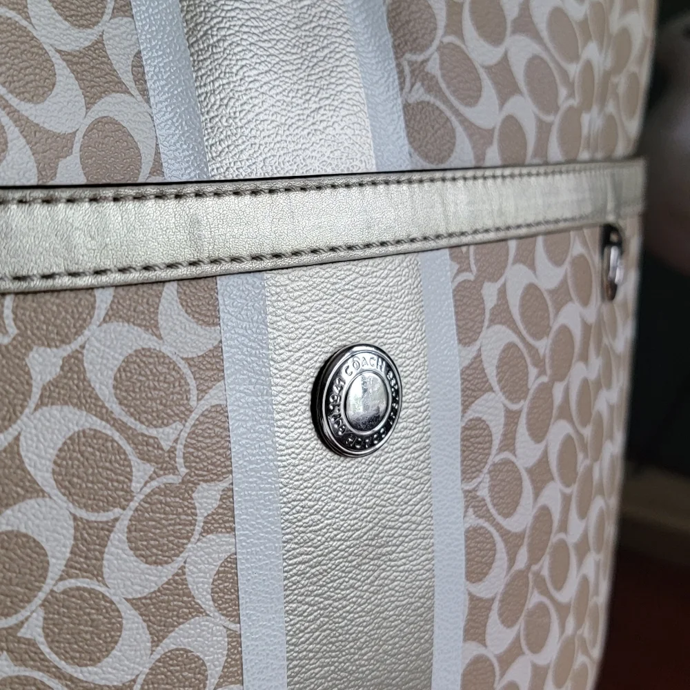 Coach F15137 Chelsea Heritage Stripe Signature Canvas Tote Gold White Bag